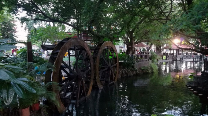 防腐木水車 防(fáng)腐木(mù)水車